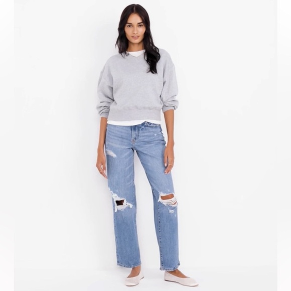 🔥Old Navy | Women's Medium Blue Distressed Mid-Rise Boyfriend Jeans raw hem sz 6 - Picture 13 of 16